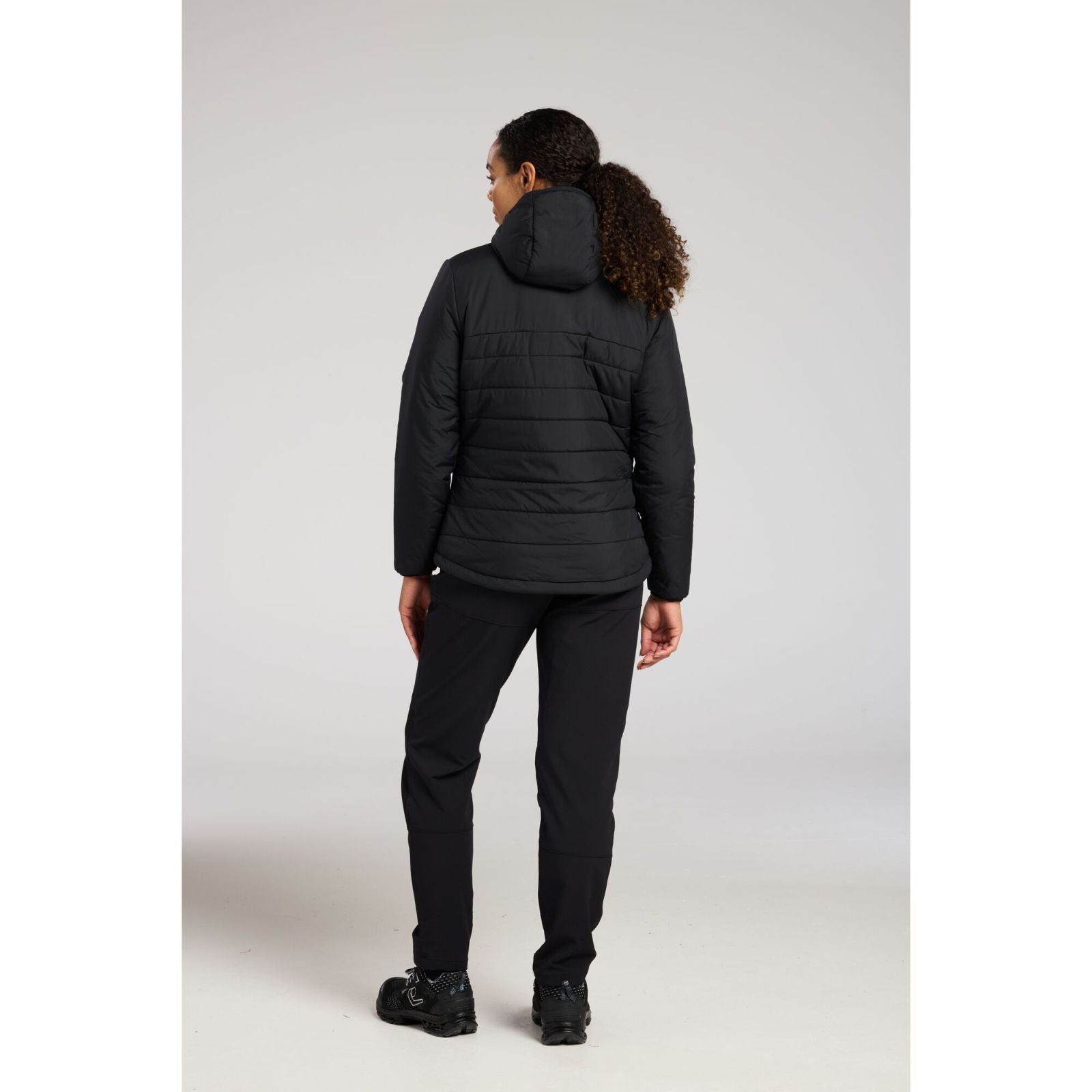 Portwest Dames regenkleding Alle Weersomstandigheden Jas S613 professioneel dames capuchon gevoerd baffle zwart(BK)